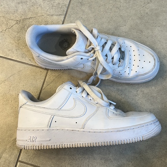 White AF1 - Picture 5 of 5